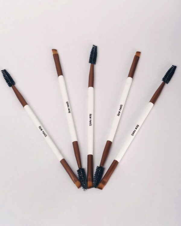 <sup STYLE="font-size:50%">oivl</sup> New Paris 6in1 white multipurpose brush