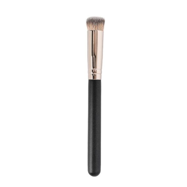 <sup STYLE="font-size:50%">oivl</sup> New Paris Concealer brush